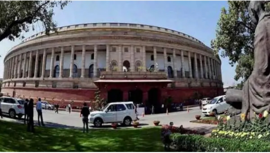 कोरोना रिपोर्ट पोजेटिव होने के कारण कई सांसदों को नही मिली एंट्री