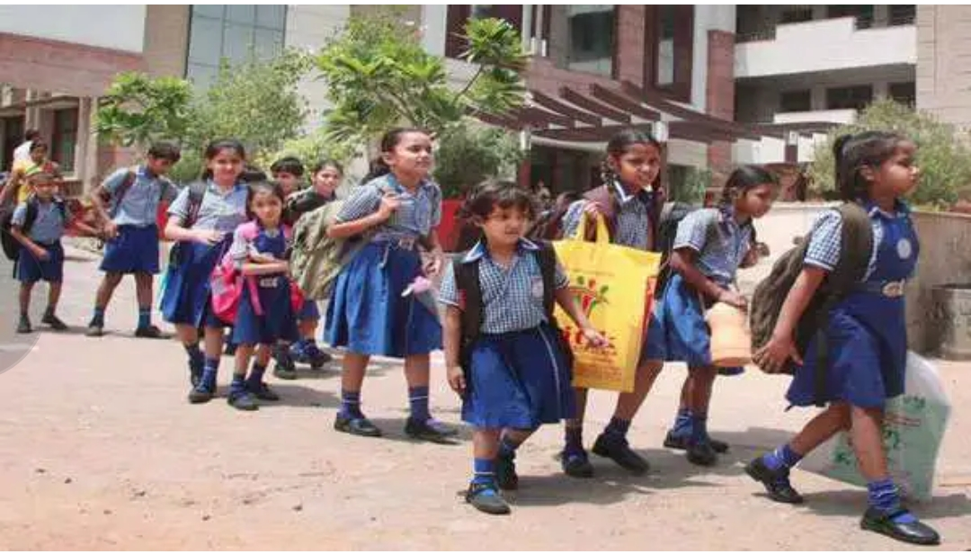 कर्नाटक में हिजाब के बाद स्कूलों में बाइबल पढ़ाये जाने का विवाद शुरू