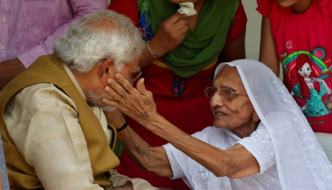 प्रधान मंत्री नरेंद्र मोदी की मां 100 साल में ली अंतिम सांस