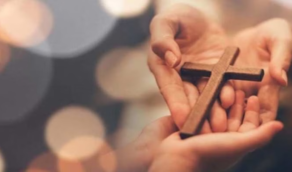 ईसाई धर्म न अपनाने पर पादरी ने दिया हिंदू को जान से मारने की धमकी!