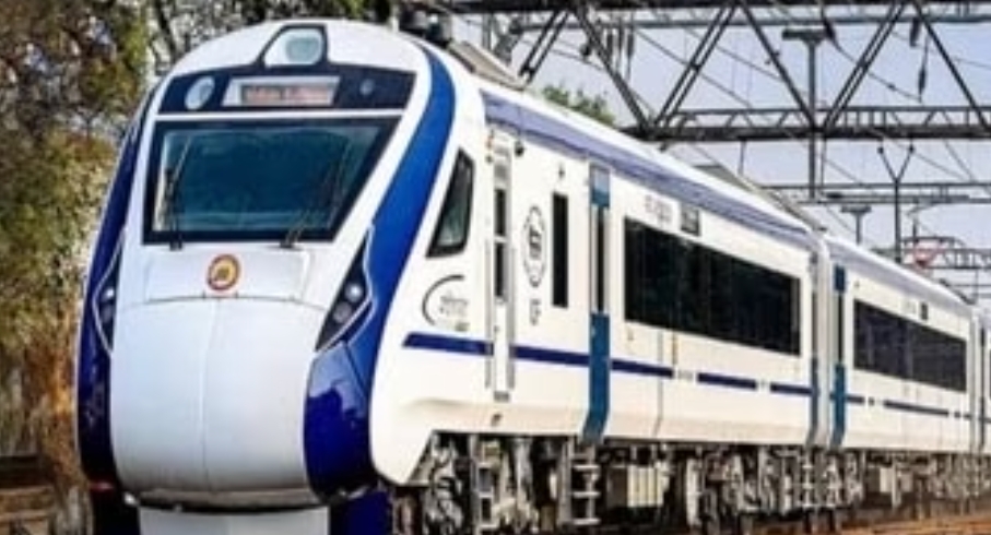 झारखंड के जमशेदपुर में वंदे भारत ट्रेन पर पथराव, यात्री दहशत में