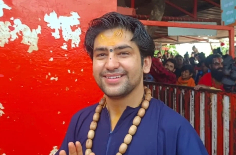 बागेश्वर धाम के महंत धीरेंद्र कृष्ण शास्त्री का बयान: जात-पात से ऊपर उठकर हिंदू एकता पर जोर