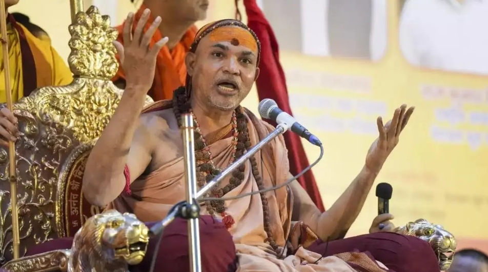 मौनी अमावस्या पर प्रयागराज में तनाव, शंकराचार्य अविमुक्तेश्वरानंद ने संगम स्नान से किया इनकार, धक्कामुक्की का वीडियो वायरल