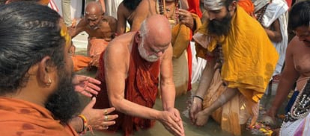 शंकराचार्य निश्चलानंद सरस्वती का बड़ा बयान: गाय और गंगा भारत की आत्मा, राजनीतिक इच्छाशक्ति की कमी से संकट में अस्तित्व