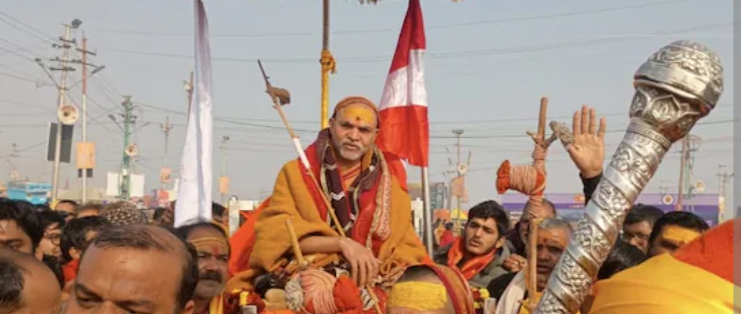 प्रयागराज में शंकराचार्य के धरना स्थल के पास तनाव, लाठी-डंडों के साथ युवकों की घुसपैठ की कोशिश