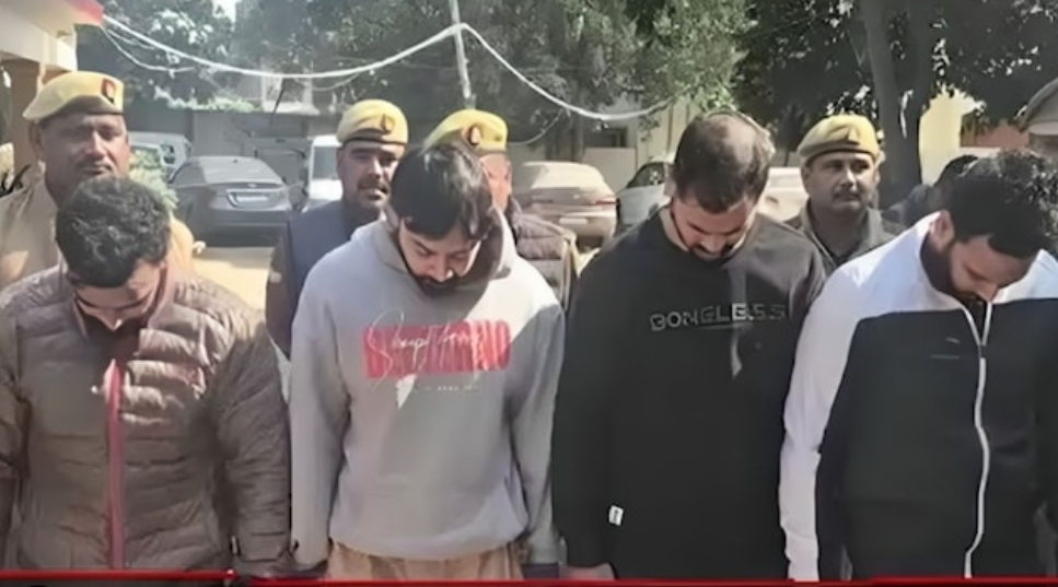 मुरादाबाद में नाबालिगों से जुड़ा संवेदनशील मामला: 5 किशोरियों पर धर्मांतरण कानून के तहत केस