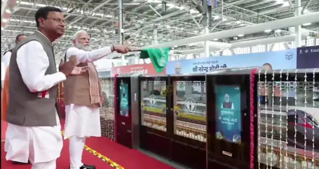 55 मिनट में 88 किमी: पीएम मोदी ने ‘नमो भारत’ और मेरठ मेट्रो को दिखाई हरी झंडी