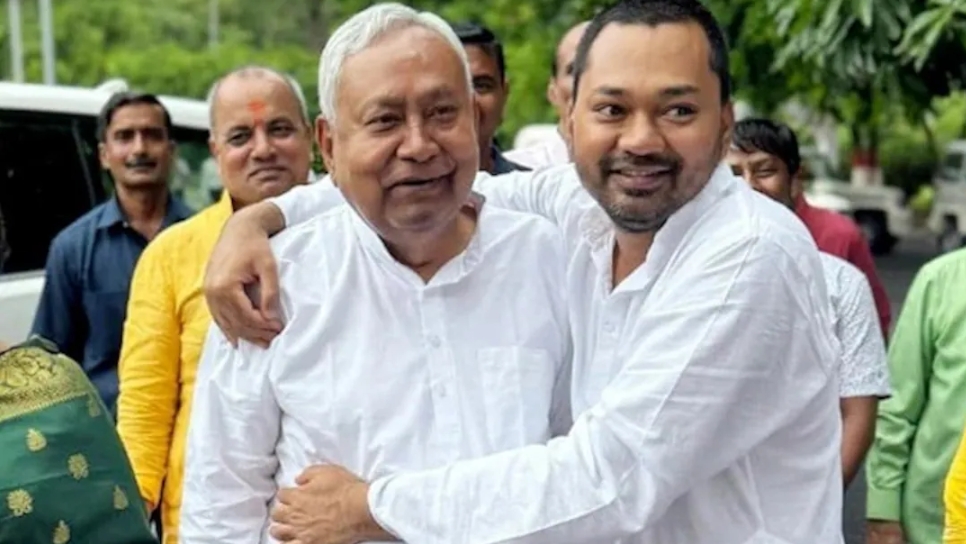 नीतीश कुमार के राज्यसभा जाने की चर्चा से जेडीयू में हलचल, क्या निशांत कुमार की एंट्री से थमेगी अंदरूनी खींचतान
