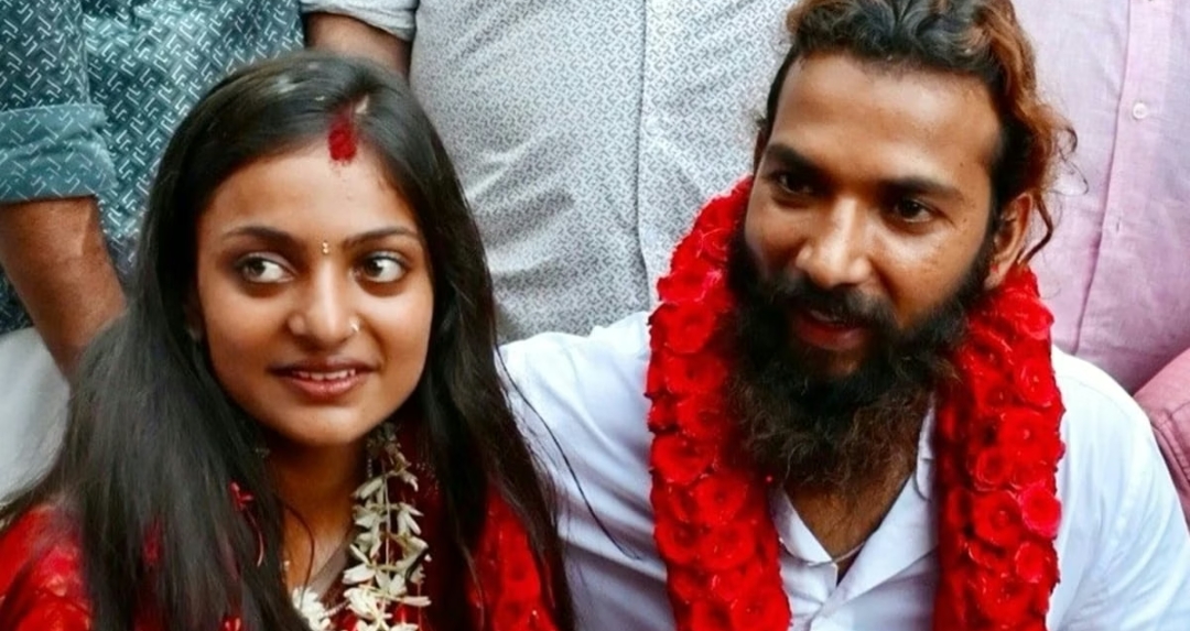 महाकुंभ की ‘वायरल गर्ल’ मोनालिसा निकली नाबालिग, शादी कराने वाला फरमान खान कानूनी शिकंजे में