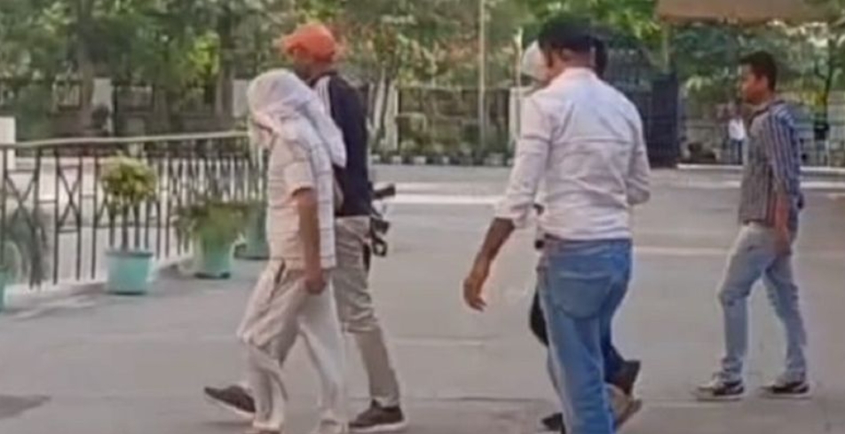 आसाराम बापू केस से जुड़े गवाह महेंद्र चावला समेत 3 आरोपी पुलिस रिमांड पर, ब्लैकमेलिंग कर लाखों हड़पने का आरोप